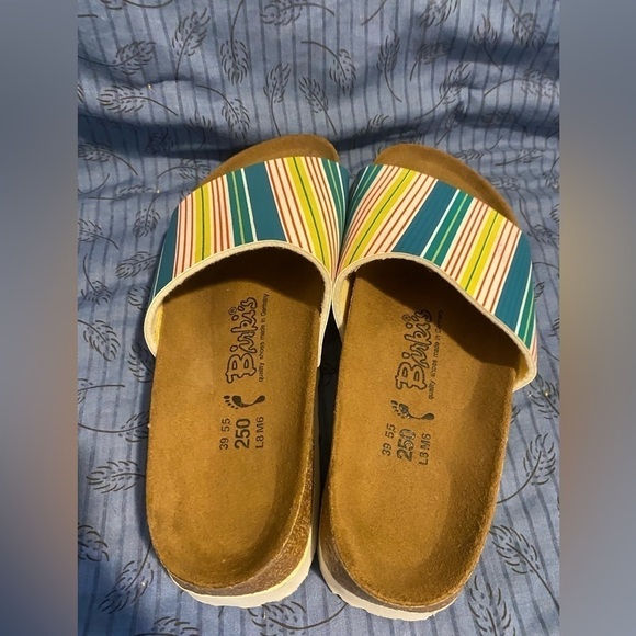 Birkenstock Birkis synthetic candy striped slides. Womens 8 - Picture 2 of 7
